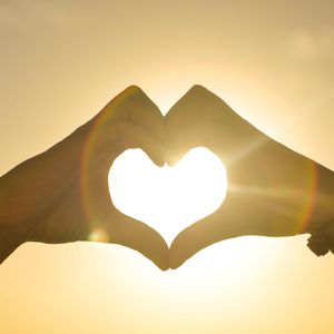 欧洲精品久久伊人一区二区
